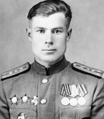 Капитан Кожемяко Иван Моисеевич (10.06.1921 - 23.03.1994).