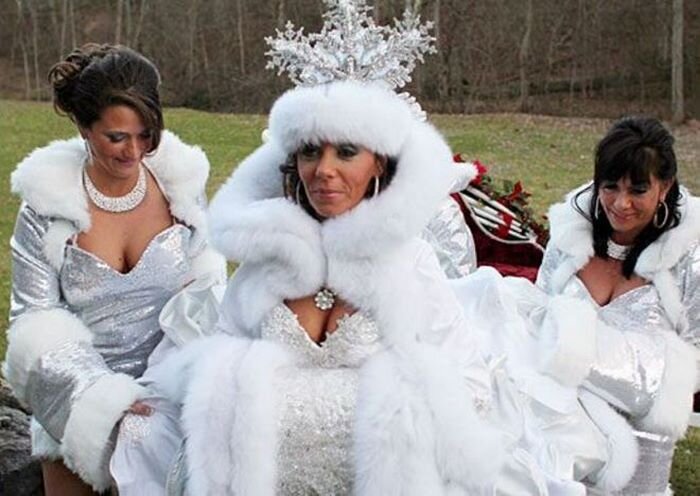 свободы хочется и денег. картинки когда человек скучает. так хочется чтобы тебя понимали. чехов вам хочется кутнуть. поговорить по душам цитаты.