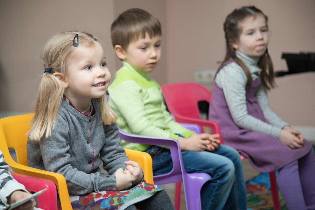 Занятие в Центре развития детей "Воспитание искусством"