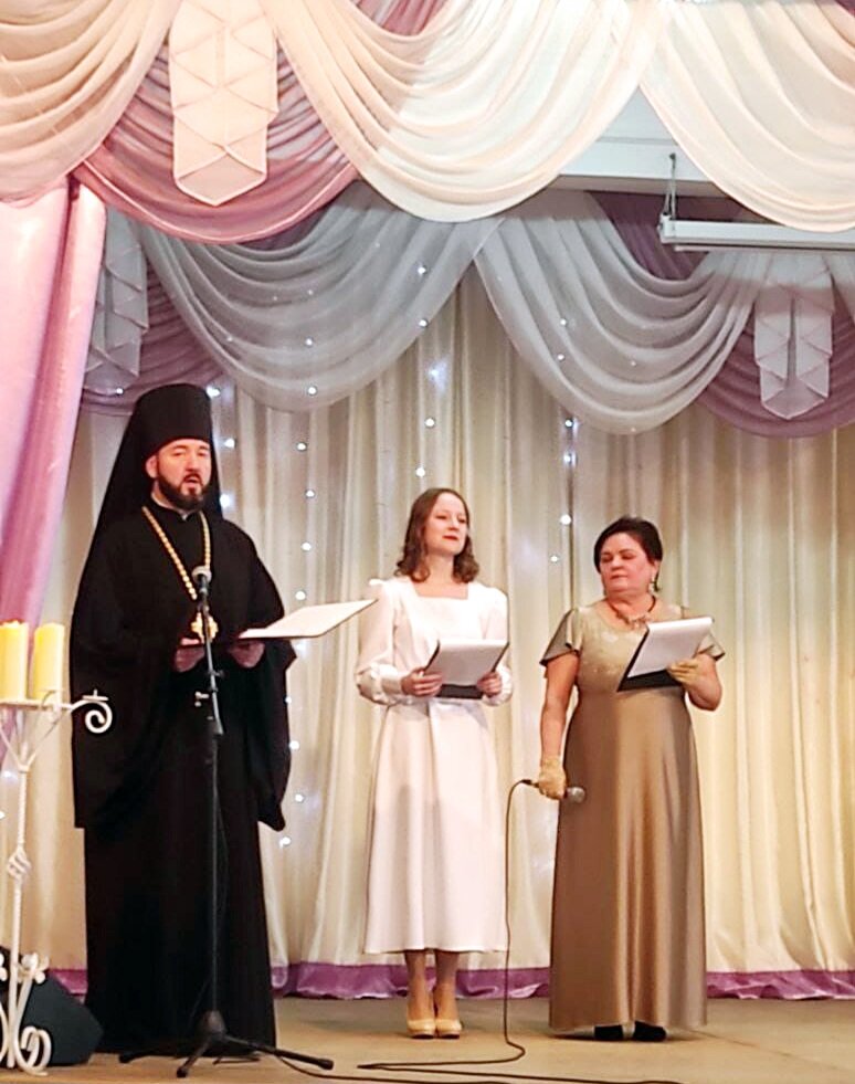 Благословение от благочинного Северного округа Яранской епархии архимандрита Владимира (Дяченко) на начало мероприятия.