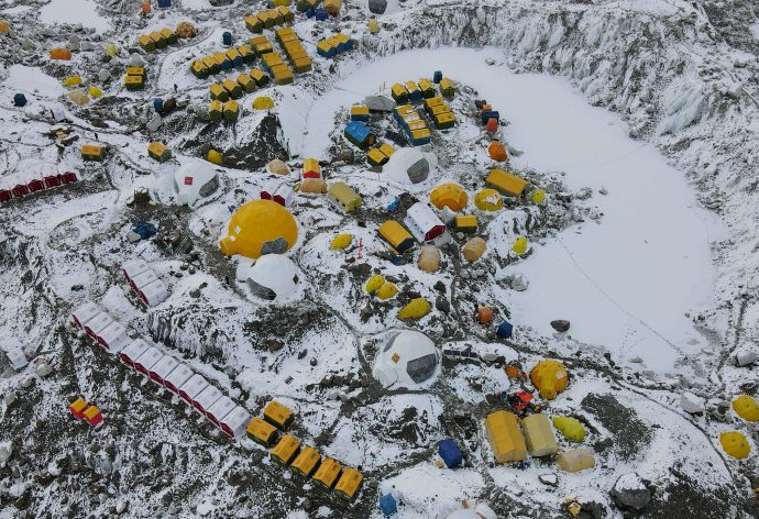 Часть базового лагеря Эвереста. Фото: Пасанг Ринзи Шерпа