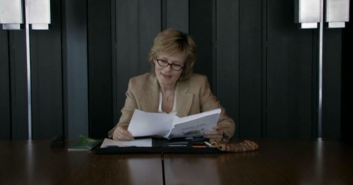 Тори, психолог, ведущая группы - вечно на позитиве и активно бодрит других