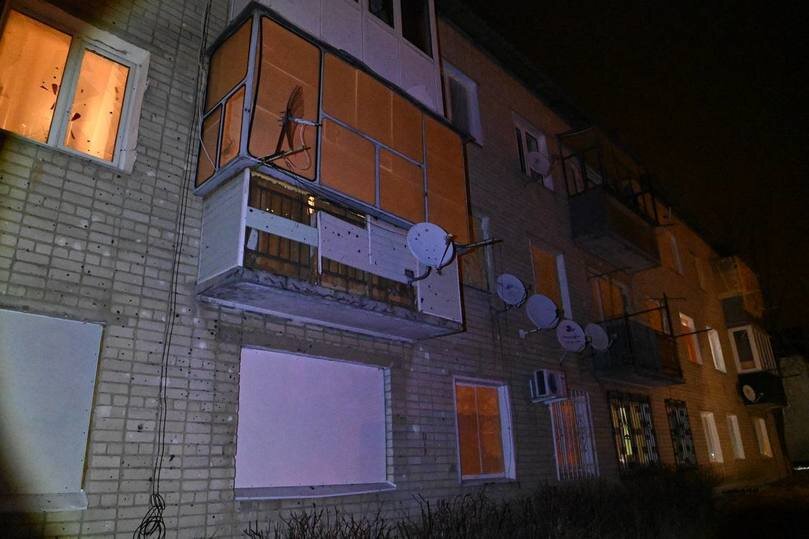 Почему закрыли дом 2. Дом 2 закрыли. Участники дом. Лобное место дом 2. Тнт закрывает дом 2.