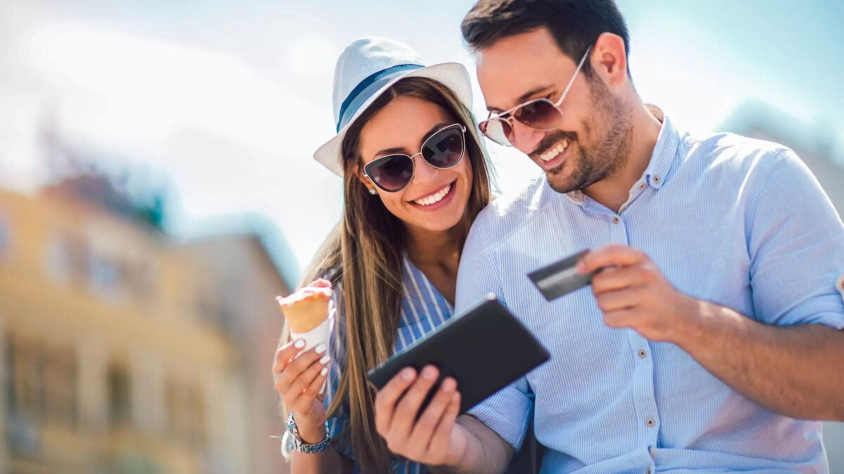 Платежные карточки банковские. Кредитная карточка. Иностранная кредитная карта. Пластиковая карта. Банковские кредитные карточки.