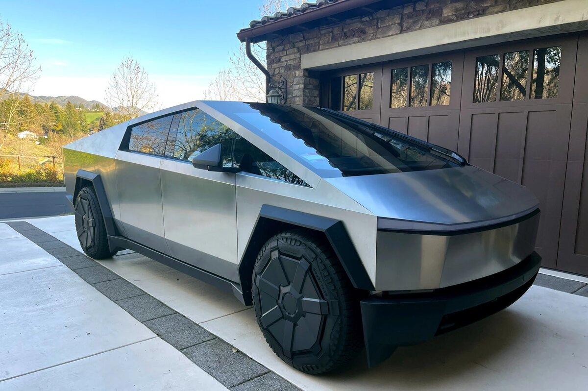   Tesla Cybertruck        abwby  