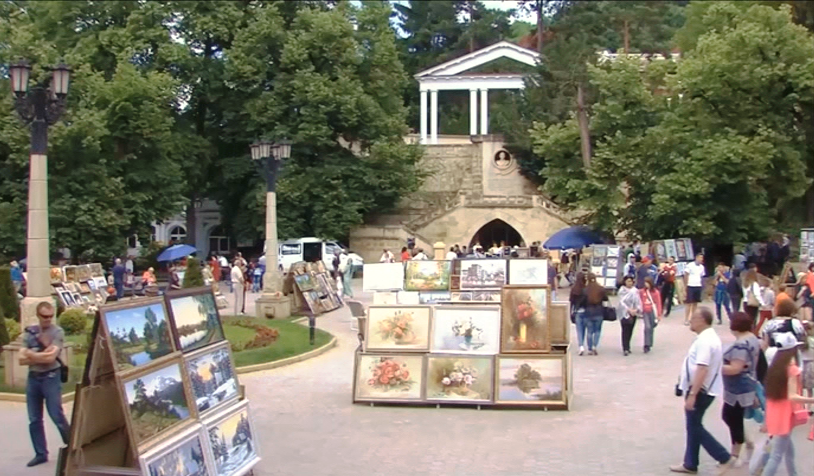 Перед Лермонтовской площадкой 