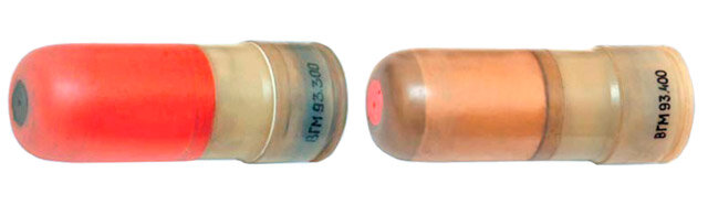 Слева: ВГМ93.300, дымовой. Справа: ВГМ93.400, светозвуковой (фото из открытых источников)