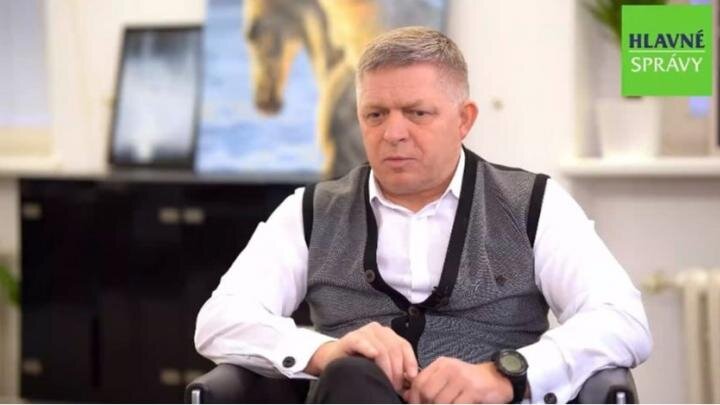   Новость о потере БДК "Цезарь Куников" двухдневной давности была накануне была перебита сообщениями с Авдеевского направления, где ВСУ терпят одно поражение за другим.-6