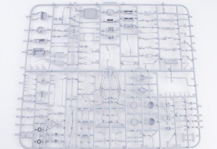 Зил-130 бортовой AVD Models No. 3501AVD 1:35 (источник изображения-яндекс картинки) 