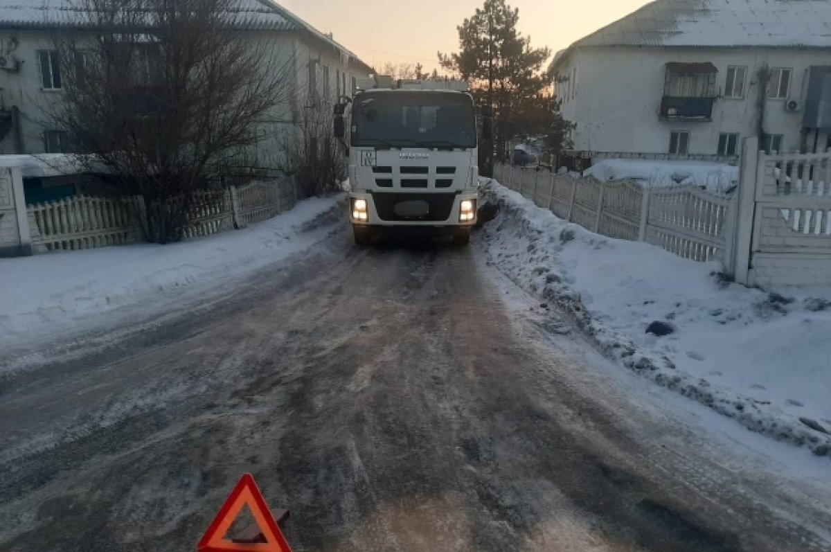    Стали известны подробности смертельного наезда мусоровоза на оренбурженку.