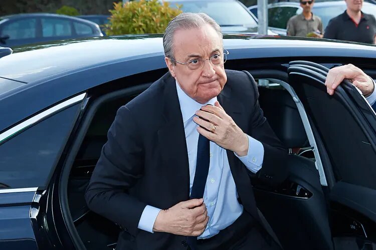 счастья в этой жизни столько. если долго смотреть на девушку можно. смочь заметить. весёлые демотиваторы для поднятия настроения. смочь заметить.