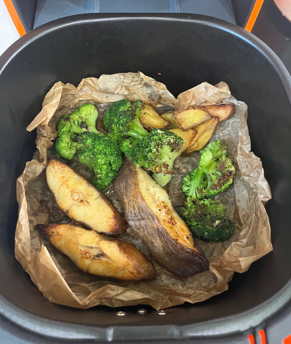 Готовила рыбу (палтус) в аэрогриле. 