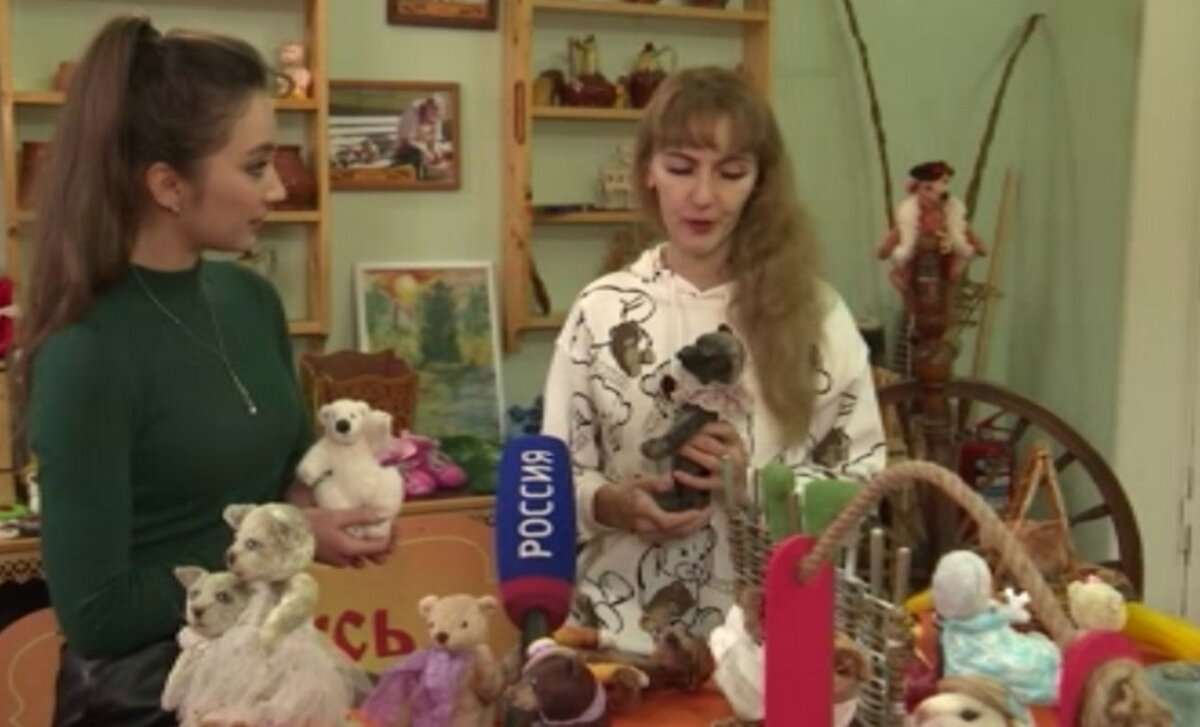    В Курске открылась выставка "Теплые игрушки"