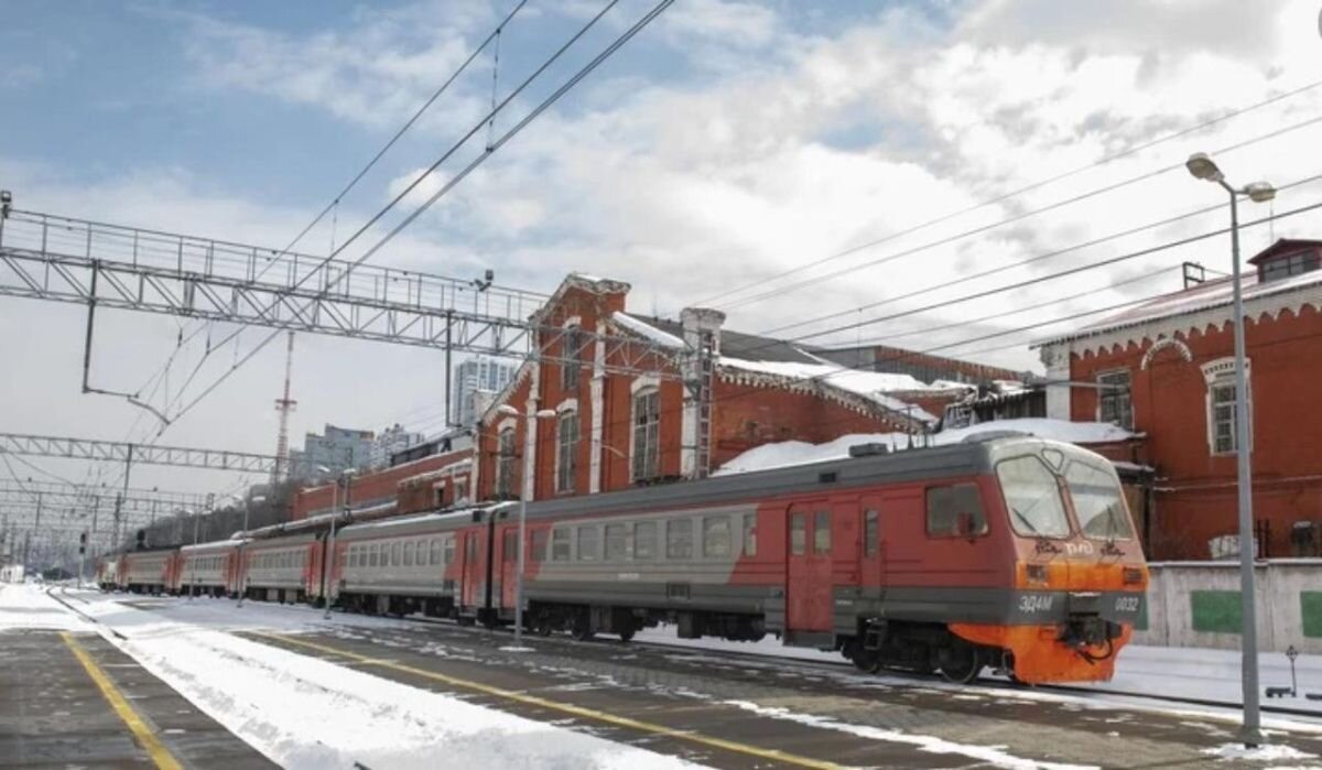 Пассажирские поезда екатеринбург