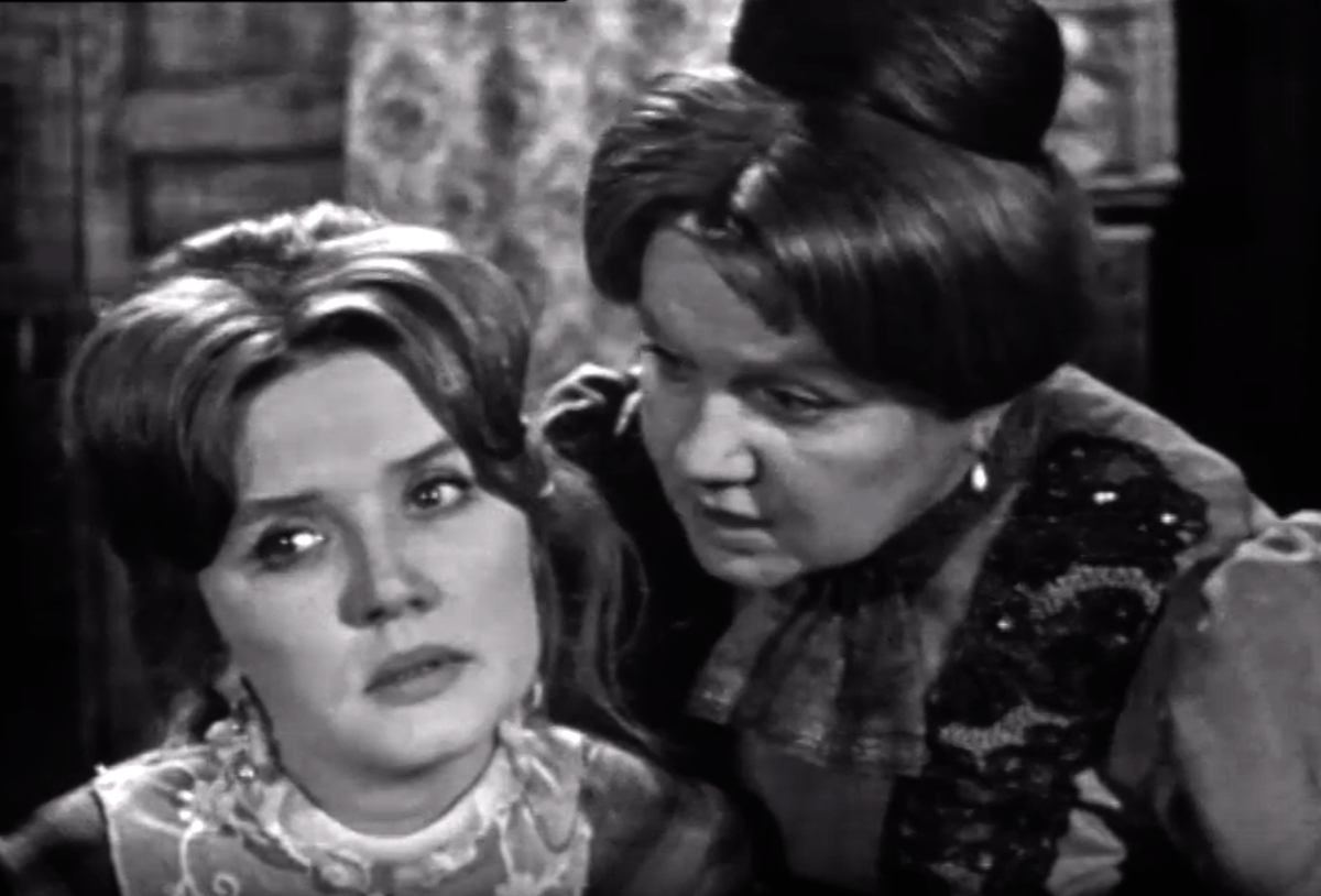 Кадр из телевизионного спектакля "Зыковы" (1970)