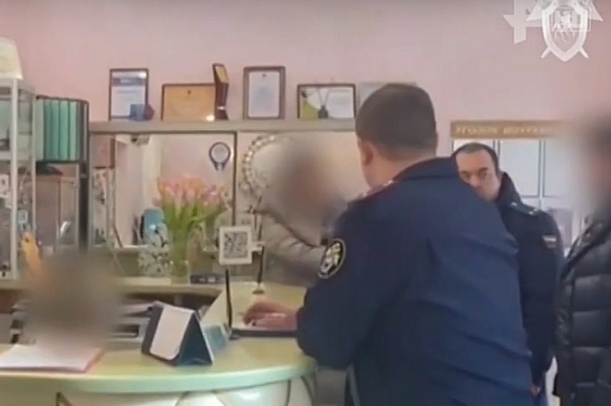 миша родионов the retuses. сценография event. театр звука efir. Su event. пространство freedom казанская 7.