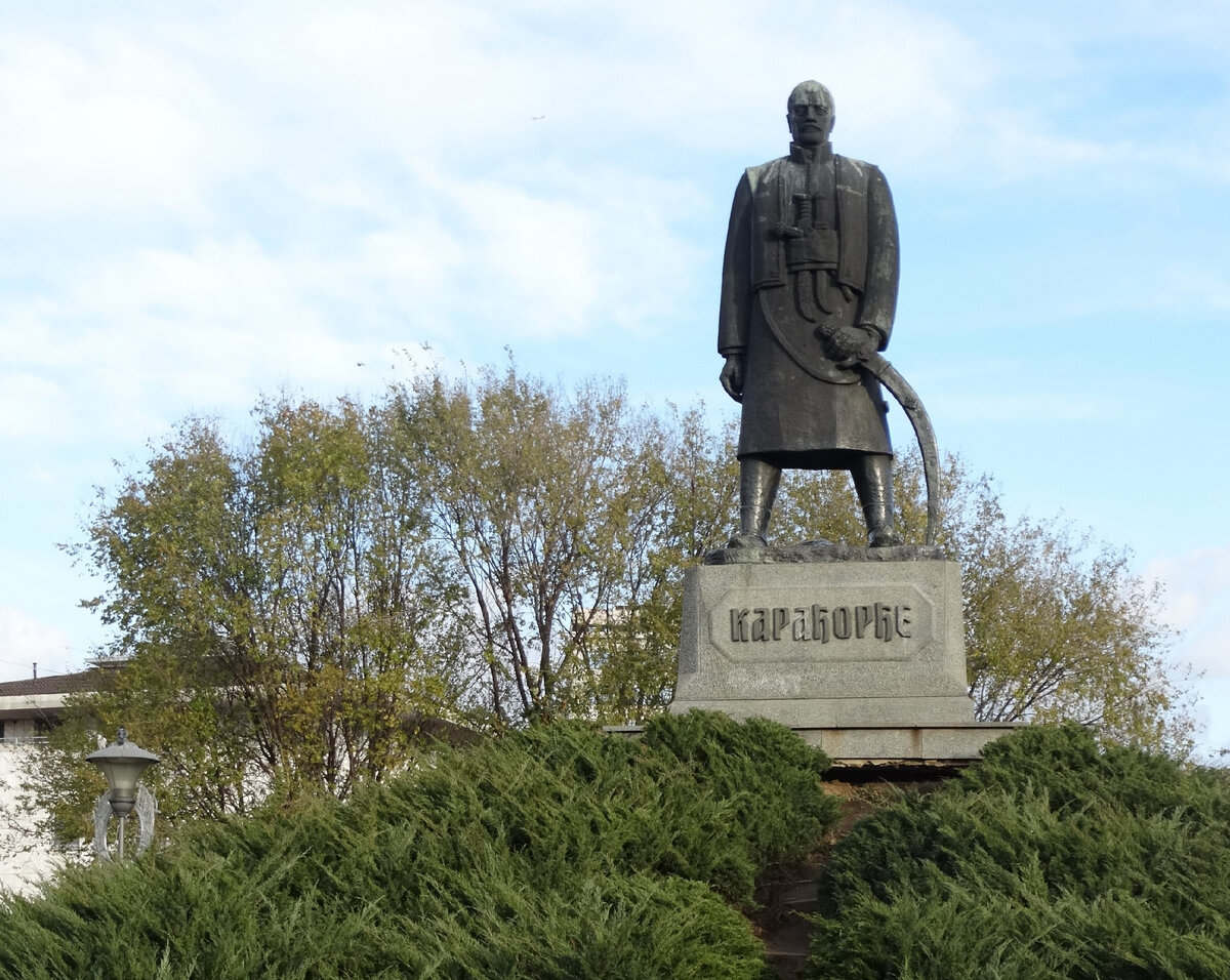 Памятник Караджордже в Белграде.
