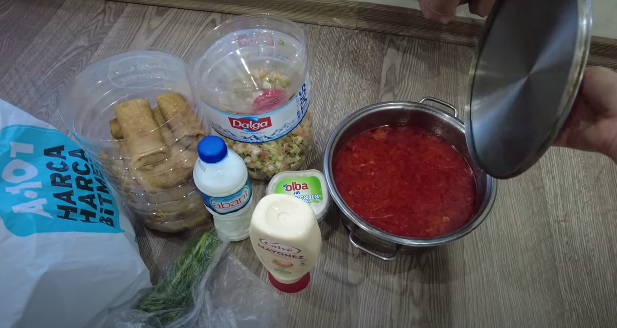 Борщ, оливье, блины