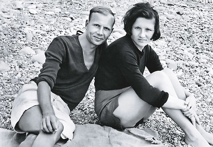 Лена с супругом на отдыхе, 1969 г.