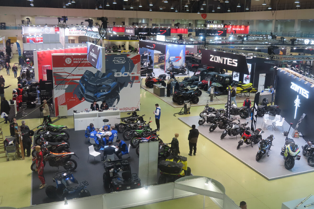 Панорама выставки "Мотозима"