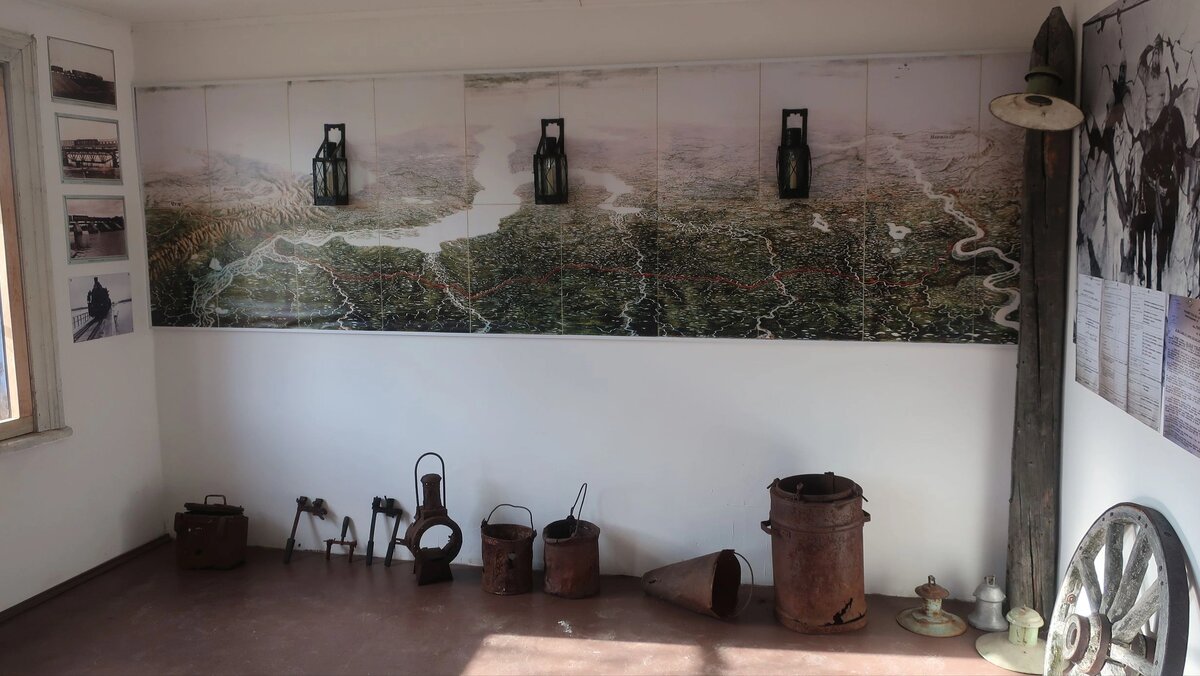 Памятник у собора василия блаженного. Цитадель нарын-кала дербент юнеско. Московский печатный двор, москва, никольская улица. Кижи). Погост кижи.