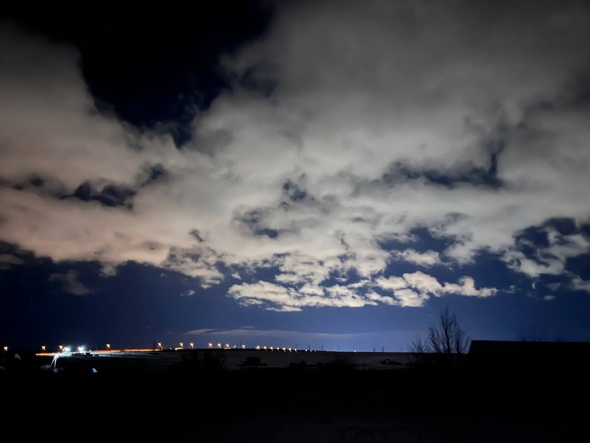 Вот это снимок не смог сделать мой мобильник. Хорошо что супруге купили хороший телефон.