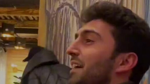 Красивый голос. Голос изображение. Красивая девушка поет. Распространенные мифы про вокал. Пение.