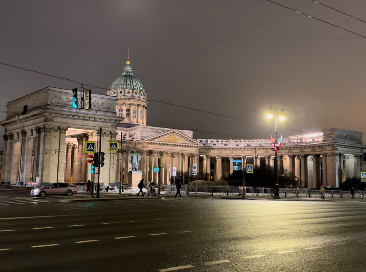 Петербург. Начало. От Невского проспекта по каналу Грибоедова через  Казанский собор, Банковский мост и многое другое до Мучного моста. | Павел  Бочкарев Путешествуем вместе | Дзен