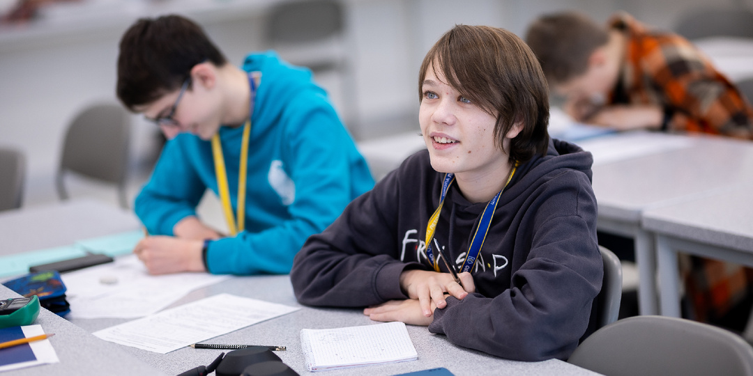 В помощь учителю: задачи по физике для 8-11 классов