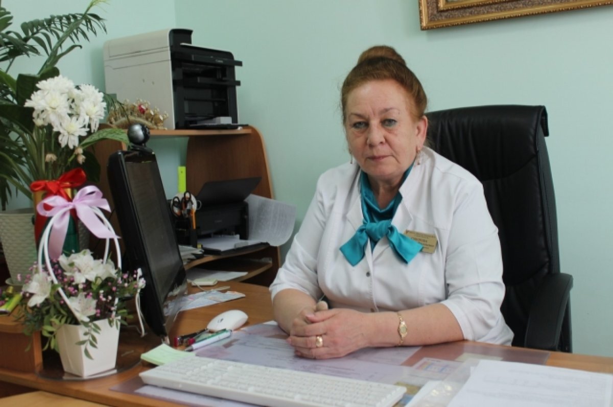    «Оперировала мужа, дочь и сына».