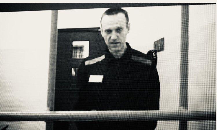 Алексей Навальный умер в колонии