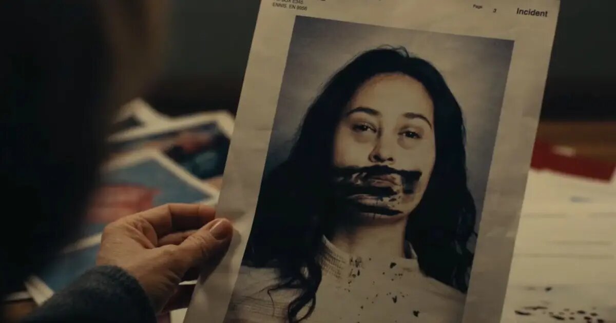 Энни Коуток (Ниви Педерсен) в сериале "Настоящий детектив: Страна ночи"