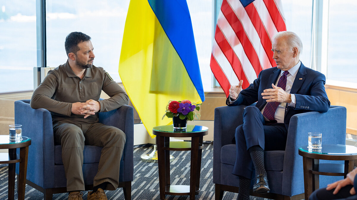    Президент Украины Владимир Зеленский и президент США Джо Байден© Фото : Cameron Smith/Official White House Photo