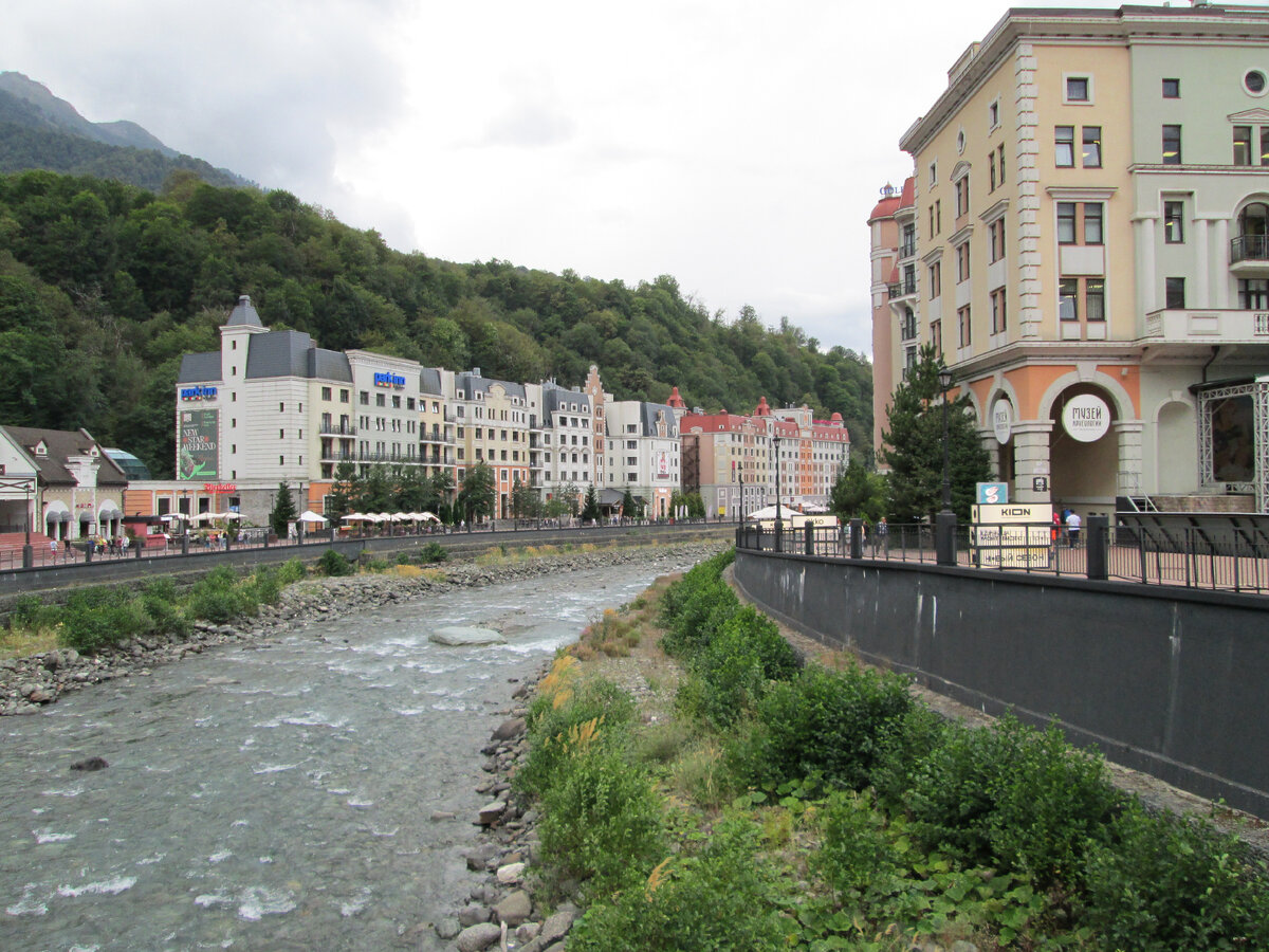 Роза Хутор, Сочи. Фото для иллюстрации, снимки парка "Моя Россия" таинственно исчезли ((