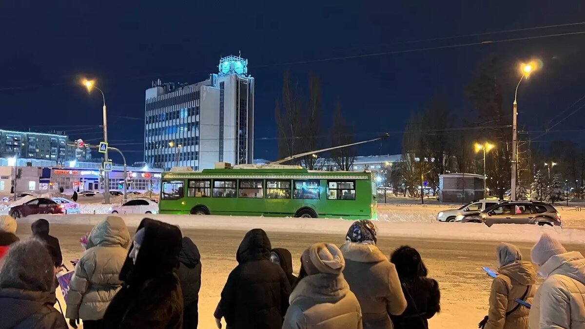     В Казани местные жители не увидели троллейбусы маршрута №9 на линии. В МУП «Метроэлектротранс» заявили, что это связано с повреждением контактной сети.