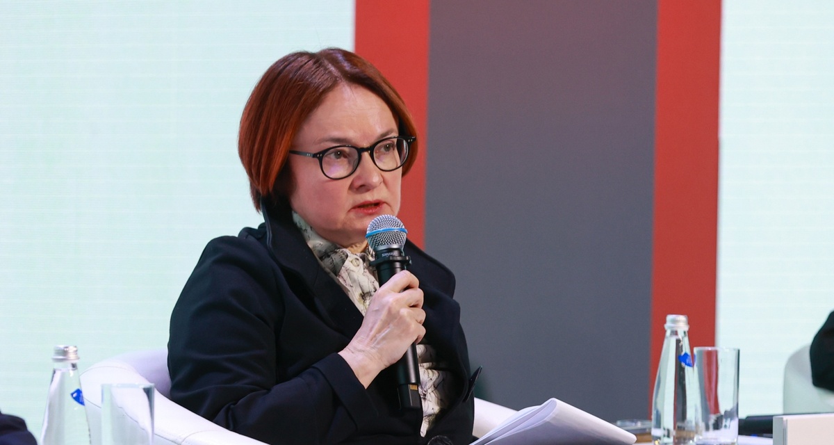 Интернет маркетинг. Контент-маркетинг в социальных сетях. Эссе вектор. Копирайтер фото эстетика. Контент.