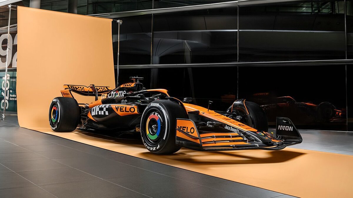 McLaren MCL38