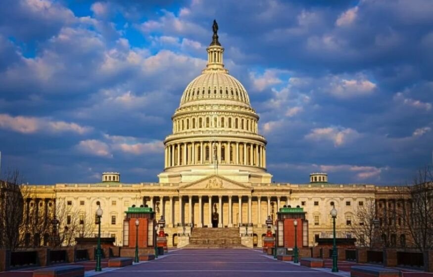    «США и Россия в состоянии войны»: Скандальное заявление из Вашингтона