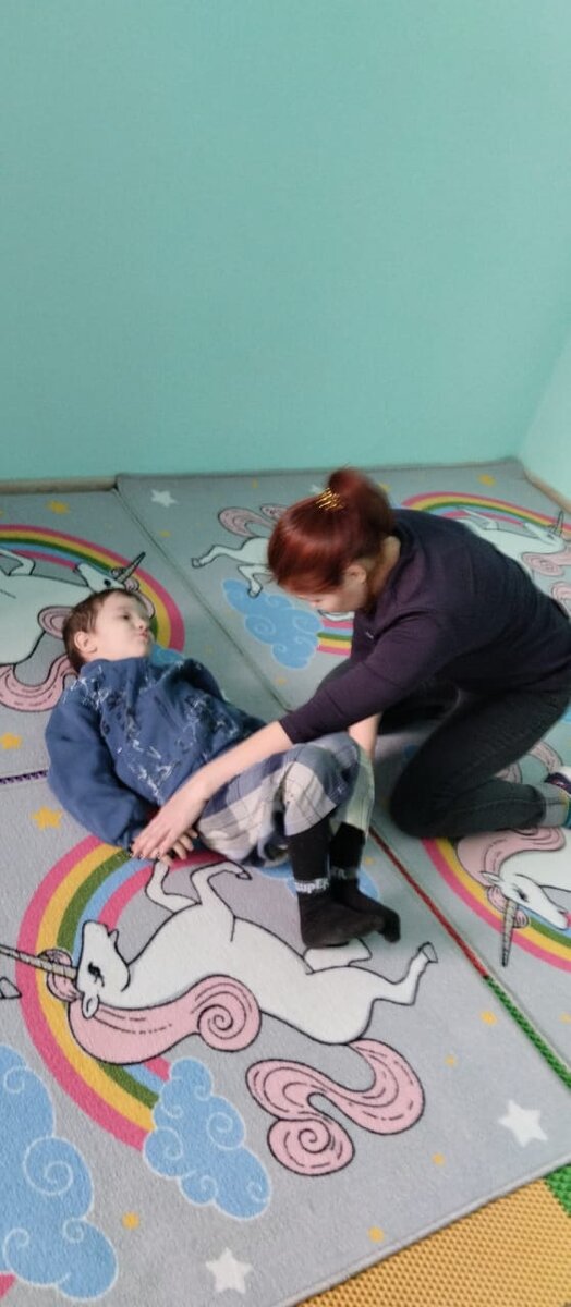 Фрагмент занятия ребёнка с нейропсихологом