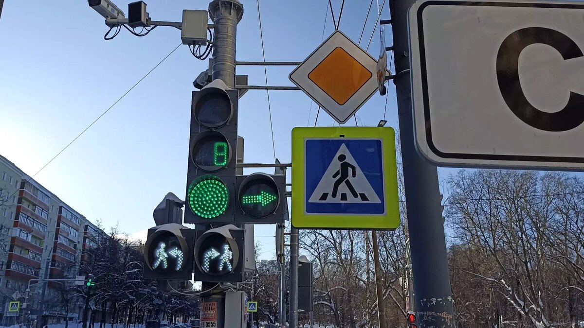     В Нижнем Новгороде изменили организацию движения транспорта на перекрестке улиц Белинского и Ошарской. Об этом сообщили в городском дептрансе.