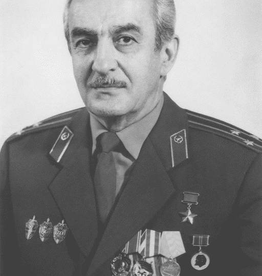 «В такую работу нельзя не влюбиться». История легендарного советского разведчика Геворка Вартаняна