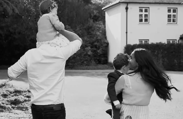 Принц Гарри и Меган Маркл с детьми, принцессой Лилибет и принцем Арчи. НЕТФЛИКС