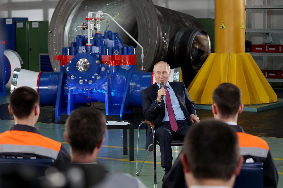    Путин заявил, что Россия сама может производить необходимые технологии