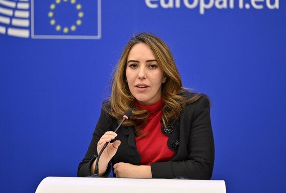    Стелла Ассанж