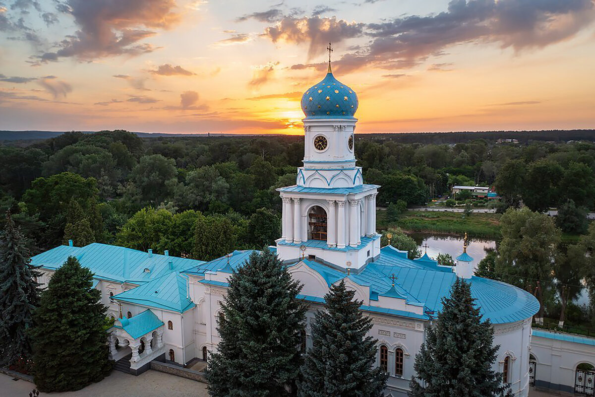 Покровский храм Бове