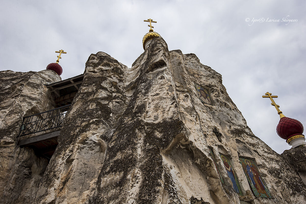 Костомаровский спасский женский монастырь. Костомаровский спасский пещерный монастырь. Спасский монастырь с костомарово. Люблинская 2 костомарово. Люблинская 2 костомарово.