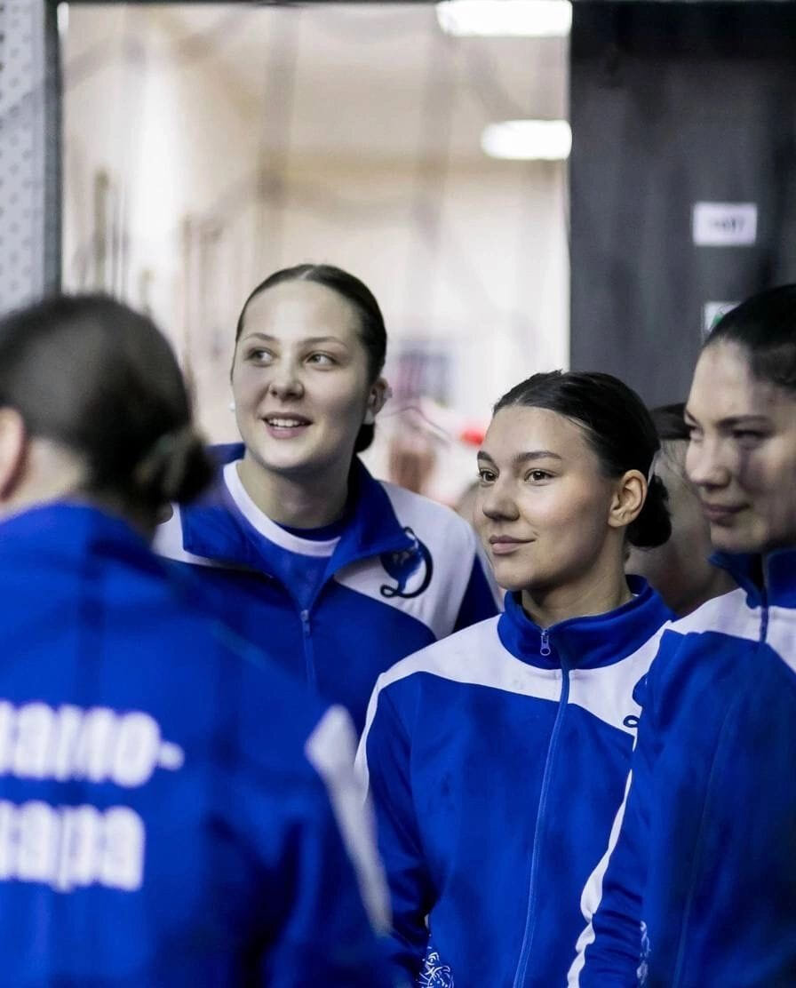 Молодые лидеры динамовок — Варвара Сёмина (слева) и Софья Васильева