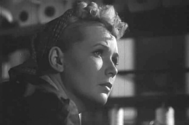    Одна из первых ролей в кино. Кадр из фильма «У них есть Родина» (1949)