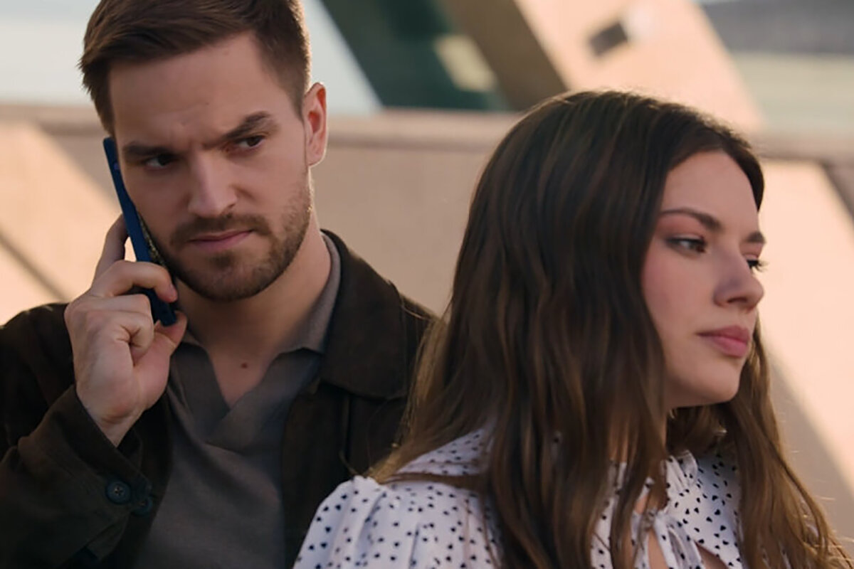 Медиаслово / Okko📷Кадр из сериала «Постучись в мою дверь в Москве»