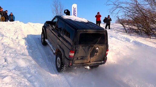 парень в очках. красивый парень в машине. парень на крутой тачке. красивый парень на авто. парень в авто.